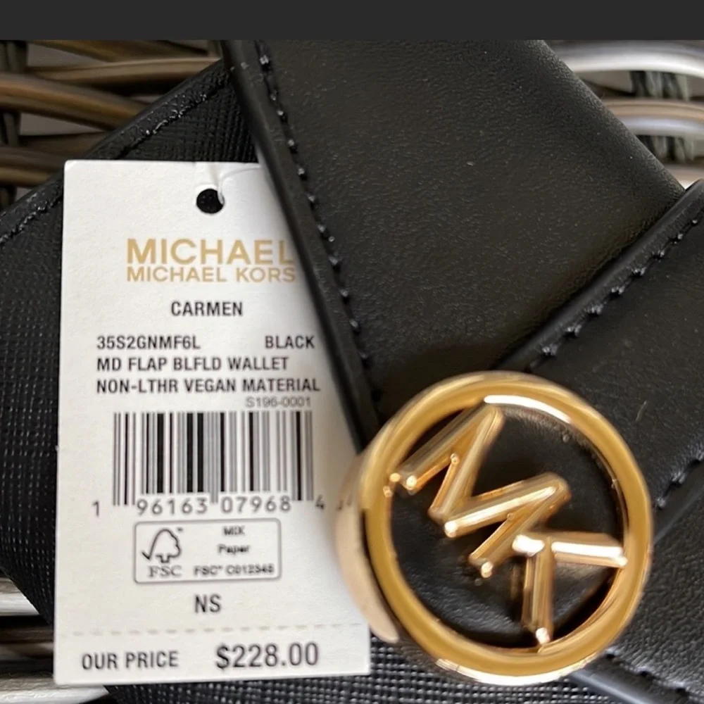 MICHAEL KORS Carmen Medium Faux Leather Wallet BLACK COLOR